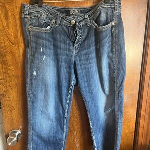 Silver Jeans Dark Blue Capri Jeans